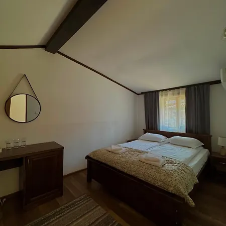 комплекс - и минерални басейни Otel Varvara (Pazardjik)